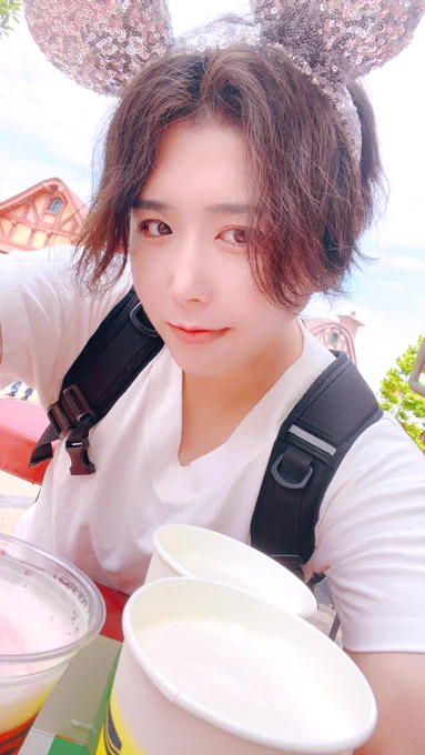 ぜーんぶワシのです 暑いので美味しいね〜! 髪の毛が湿気でヨレヨレ奴。。。