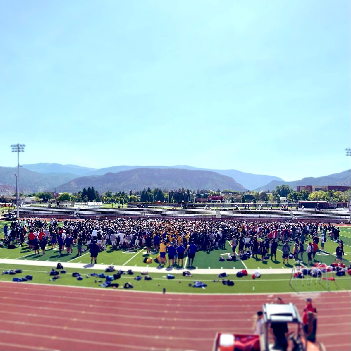 Awesome week at the SUU football camp! Shout out to all the teams and coaches 🙏🏽 @cavemanfootball @SUUFB_