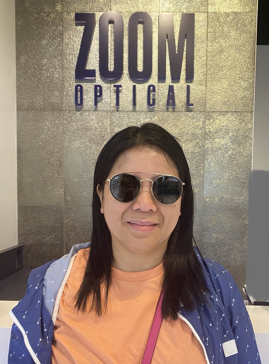 #zoomopticaltoronto #zoomers #zoomoptical #zoom #financialdistrict #TorontoPATH #145kingstreetwest #ylvbia #luxury #glasses #sunglasses #eyewear #handcraftedeyewear #downtowntoronto #shoplocal #supportlocal #ThousandFacesOneReason