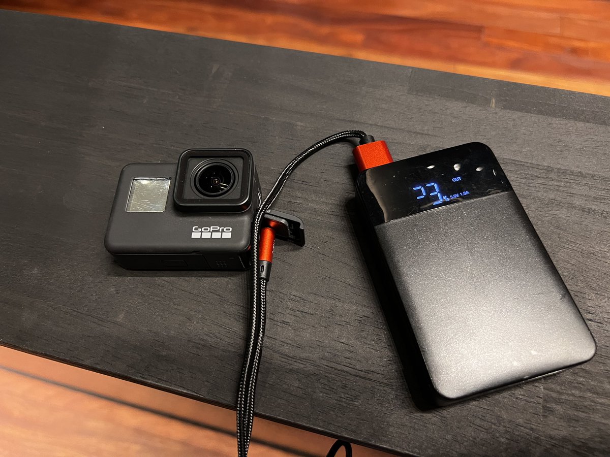 kanbowsan's tweet photo. 今日はモバイルバッテリーから給電よ。これがいいわ。 #GoPro7 https://t.co/kJ1AiTcRdw