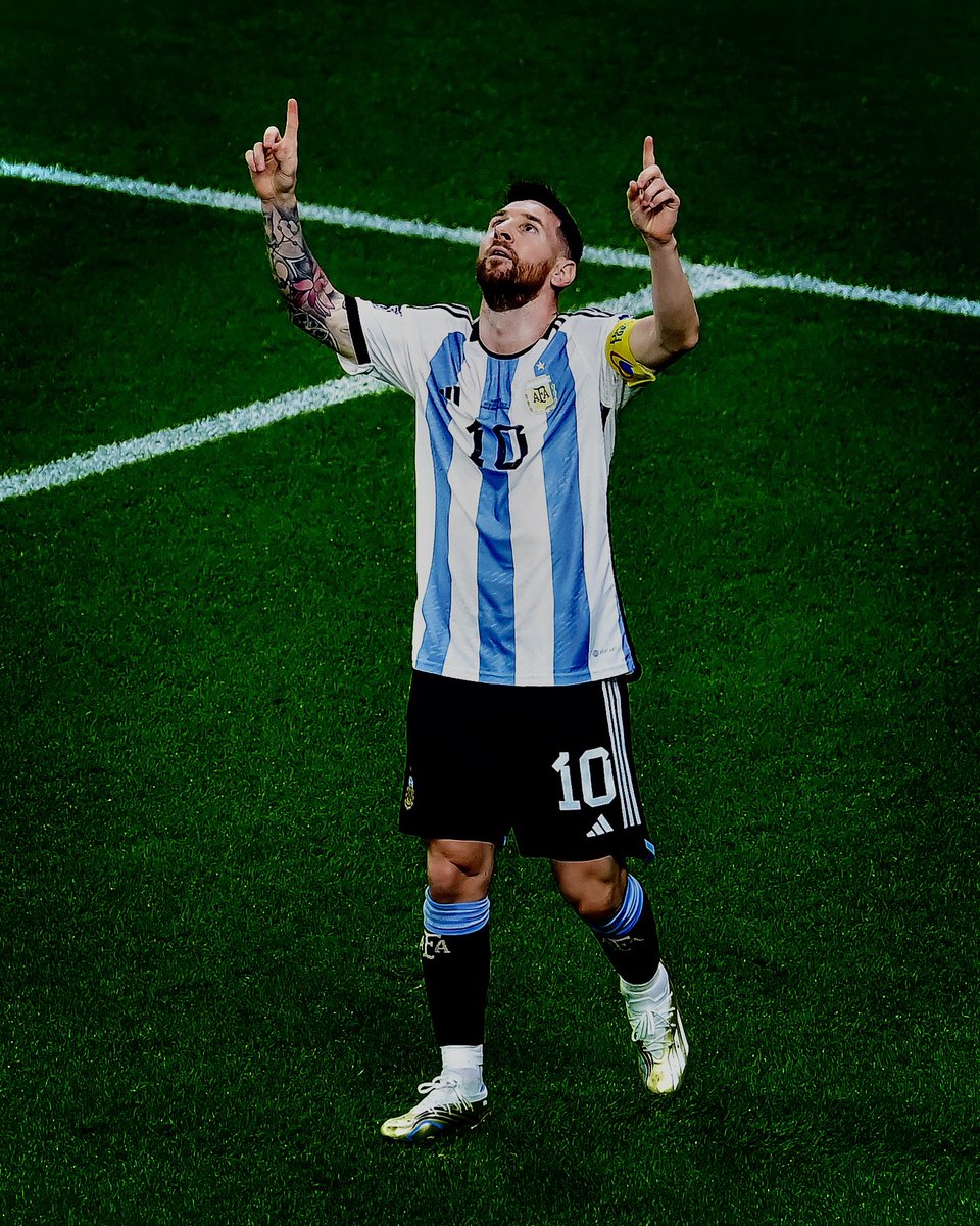 venkaddev's tweet photo. Happy Birthday to THE MOST DECORATED &amp; THE GREATEST FOOTBALL PLAYER OF ALL TIME LIONEL MESSI 👑🎈 

He Came.!
He Played.!
He CONQUERED THE WORLD 🐐

#Messi𓃵 
#GOAT𓃵
#HappyBirthdayMessi https://t.co/puwr1Wtcem