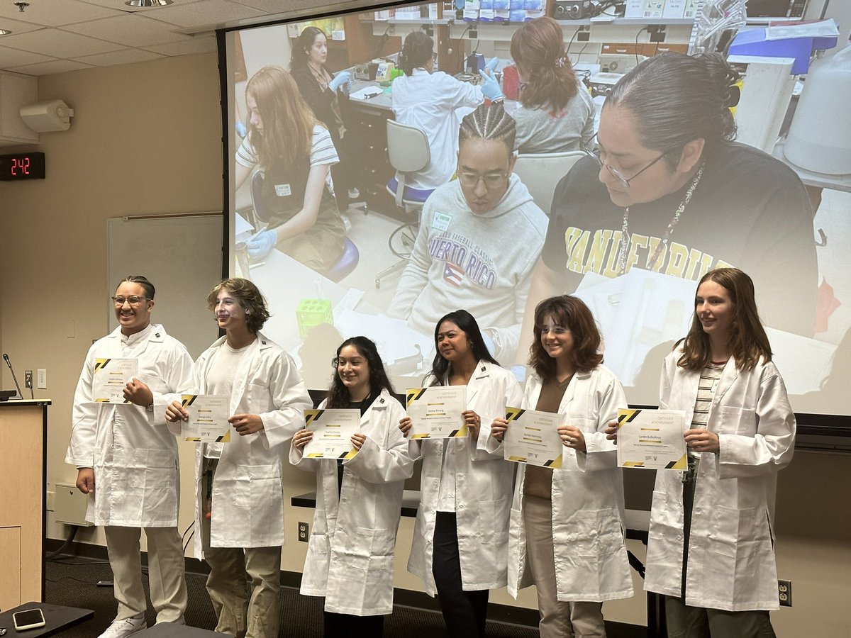 HSerezani's tweet image. Today we concluded the IMSD high school summer program. Two weeks of science for them!!Both mentors and mentees learned a lot and had so much fun!! Thank you IMSD students for such hard work. This is the kind of work that makes you sleep well. @Vanderbilt_IMSD @VUBasicSciences