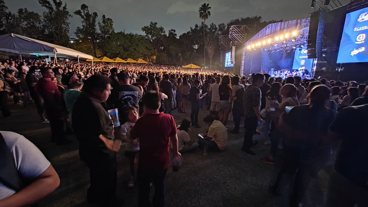 GuadalajaraGob's tweet photo. Personas de todas las edades asisten y disfrutan del Festival #Conchachela en la Concha Acústica del Parque Agua Azul. https://t.co/L3BYVAblTg