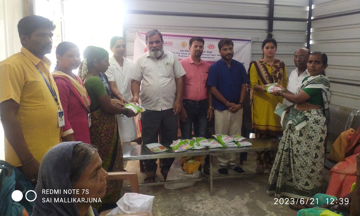 manasagangachan's tweet photo. Tuberculosis patient nutrition support Meeting At Sub divisional Hospital @TBFREEKA @TbDivision @ddgtb2017 @PMOIndia @NTEPBALLARI @Hamsa1014 @spoorthi_dr @TBHDJ @VVani4U https://t.co/pgI6sgUaTE