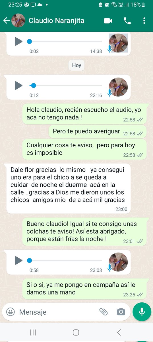 Gente! Llamado a la solidaridad, si alguien tiene colchas o camperas de abrigo que no utilice (y estén en buen estado) para ayudar a una persona en situación de calle, se agradeceria! Yo lo buscaría no tengo problema! Cualquier cosa me avisan!