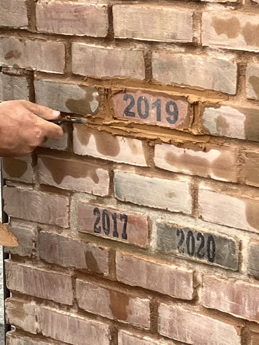 hcaneswirl's tweet photo. It’s Alumni Day tomorrow! Congratulations to #HHS2019! They became the 3rd class to have a brick added to the #AlumniArch. #HHS1989 is the next class in line to get a brick added (they’ve raised $1084)…and #HHS1994 has the most donations (8). #HHS1986 & #HHS1987 are close! https://t.co/uTTM3WTdlS