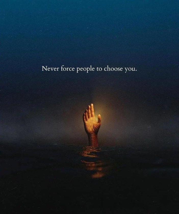 wordstionary's tweet photo. choose people who chose you https://t.co/KX8yHrwEyz
