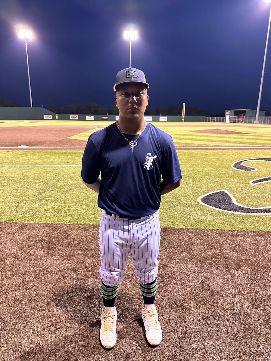 FiveToolTexas's tweet photo. #DFWShowdown F: @NTX_ELITE Altobelli 11, 16U NTXtreme 4
PoG: Harrison Vicic 3-4, 2B, 3 RBI, R
Hitter: @AngelMontes27 2-4, 2B, 3 RBI, R
Notable: Michael Verdecia 2-2, 2R, 3 SB, BB https://t.co/8uTOrRUlIl