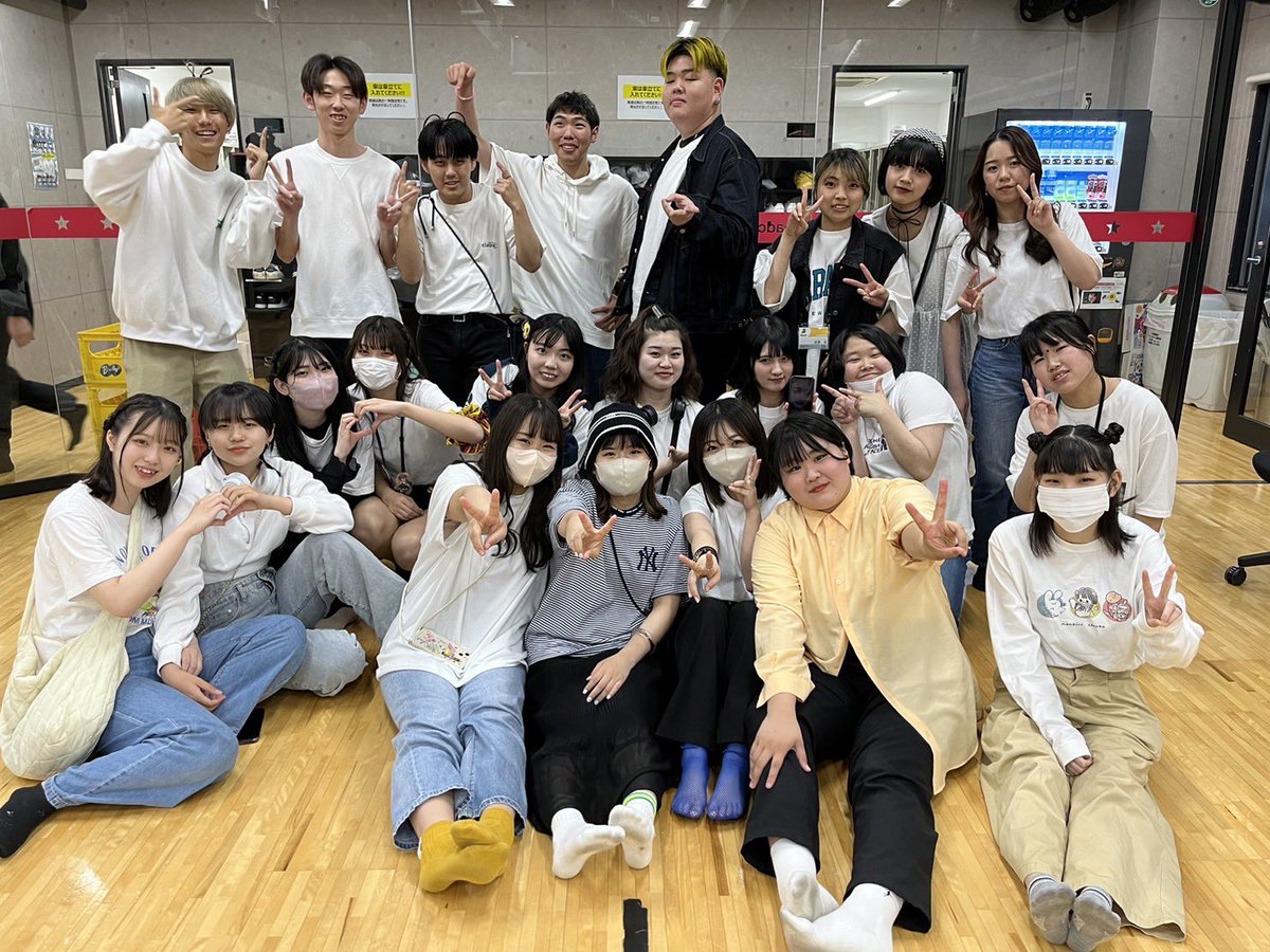 bac_taremane's tweet photo. ６月１７.１８日に学園祭がおこなわれました！
我々タレントマネージャーコースは友達がやってるねカフェをしました！ドリンクもクロッフルも無事完売！🥨💞
お越しいただいた方ありがとうございました！ https://t.co/eLkzLnDGwz