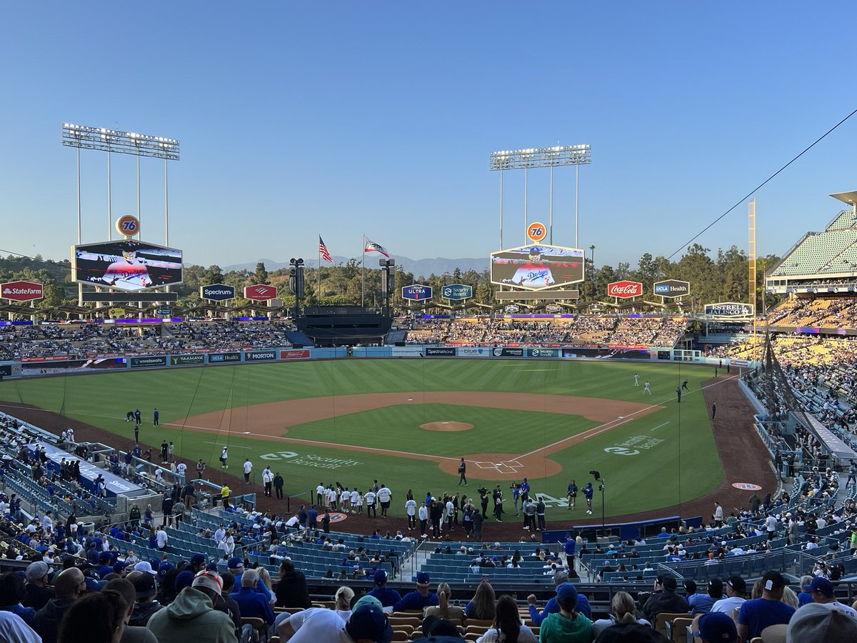When you’re in LA and scheduled to play against LAFC, what do you do the night before … catch a Dodgers game!
Thanks Possum for the tickets.