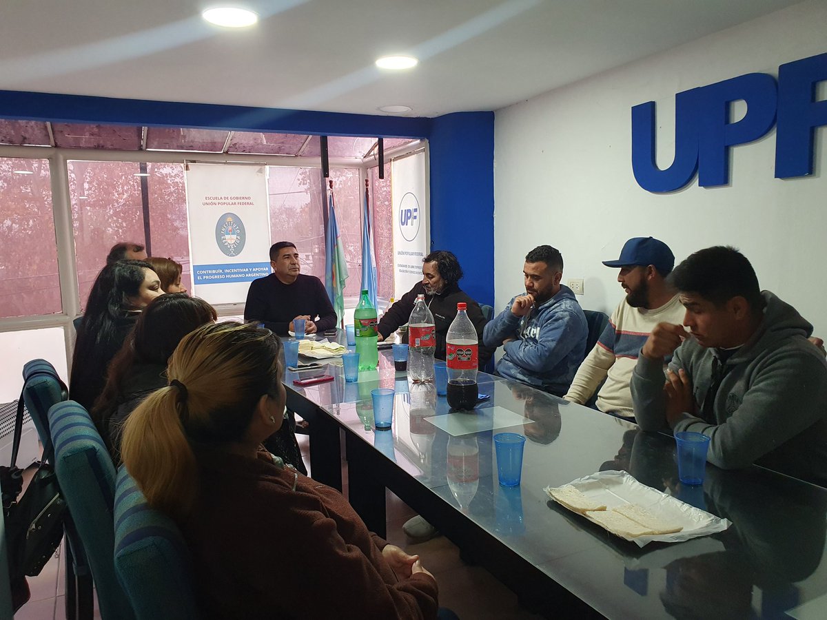 UPFAlteBrown's tweet photo. Construimos desde las bases, construimos desde el peronismo y con compromiso. Construimos para ser la Fuerza del Cambio. 💪
#UPF #UnionPopularFederal #UPFAlmiranteBrown #AgrupacionPoliticaDelNuevoSiglo #UPFProvinciaDeBSAS #DevitaGracielaConduccion #EduardoCorrea2023 https://t.co/PDOjYp4uaP