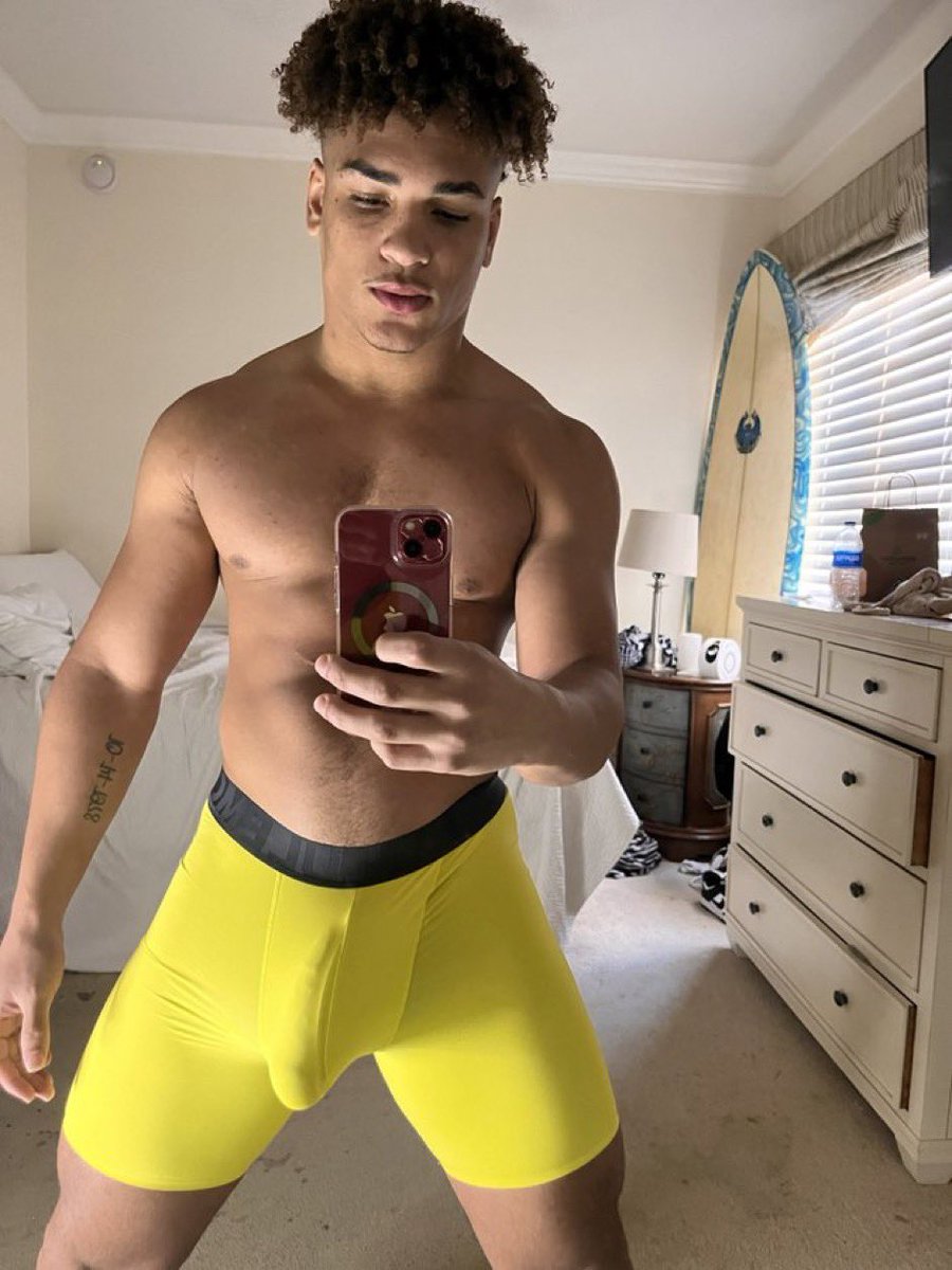 nilay51871's tweet photo. Come bottom after my gym workout😋#fitness 

https://t.co/OJfeoPk0Yu https://t.co/B67g9vookJ