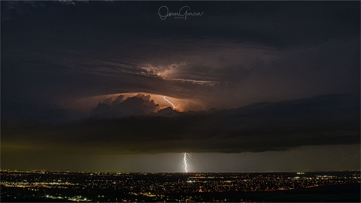 BigOGarcia71's tweet photo. Drone shot of this evenings storm. #houwx #txwx #abc13 @abc13houston @TravisABC13 @ABC13Elita @NWSHouston https://t.co/1TKW4mnjuZ