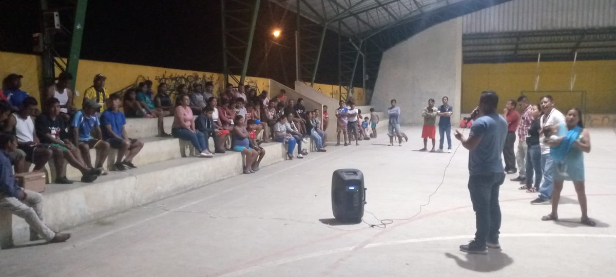 RC5Napo's tweet photo. Desde las Comunidades de #Atacapi y #Chambira en la parroquia de #Muyuna nuestro candidato a la #AsambleaNacional #FelixCerda comparte sus propuestas claras y construidas con base a las necesidades de cada sector.
#LuisaPresidente #ArauzVicepresidente #ElResurgirDeLaPatria https://t.co/LWJt7nAYjA