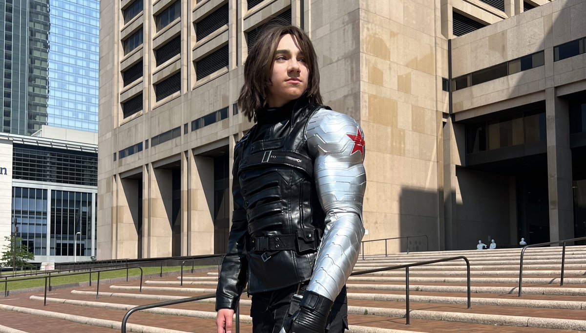 my bucky cosplay <3 . . (fake/prop weapon!!) #buckybarnes #wintersoldier #sebastainstan #marvel #cosplay