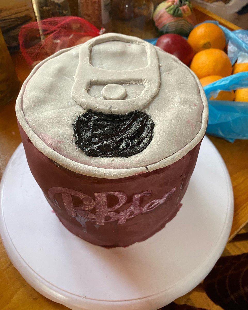 Petrucha1609's tweet photo. A Dr. Pepper flavor cake in the shape of a Dr. Pepper can…. Okay? Managed to find “Dr. Soda” flavoring. Vanilla cake with buttercream frosting and cherry filling to make it a cherry Dr. Pepper. #drpepper #birthdaycake #buttercreamfrosting #cherrydrpepper #cakedecorating #popcan https://t.co/6qJU2eFudo