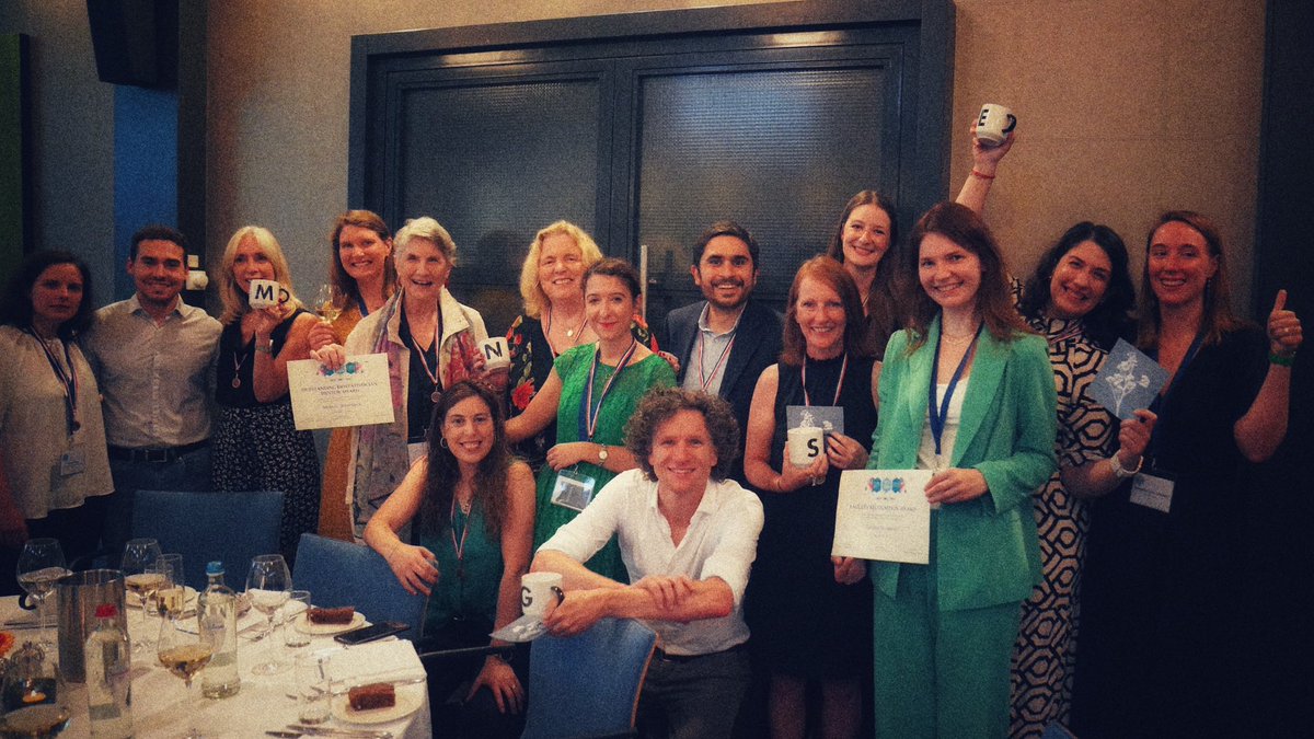 efrangou_stats's tweet image. Best protocol development group? Yes, that was us!

⭐️ Innovative protocol award
⭐️ Outstanding biostatistician award
⭐️ Special faculty recognition award
⭐️ Junior faculty recognition 

AND

🥉Team activity award

#MCCRWorkshop
@EORTC @myESMO @AACR