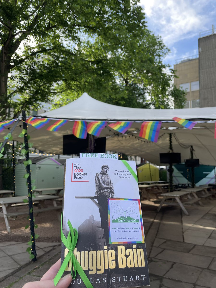 Today, the Book Fairies are celebrating #BookFairyDay and #EdinburghPride by sharing some pre-loved books.

Will you find this copy of #ShuggieBain by #DouglasStuart at the Pride Village in Bristo Square? 

#ibelieveinbookfairies #bookfairieswithpride
#Edinburgh @PrideEdinburgh