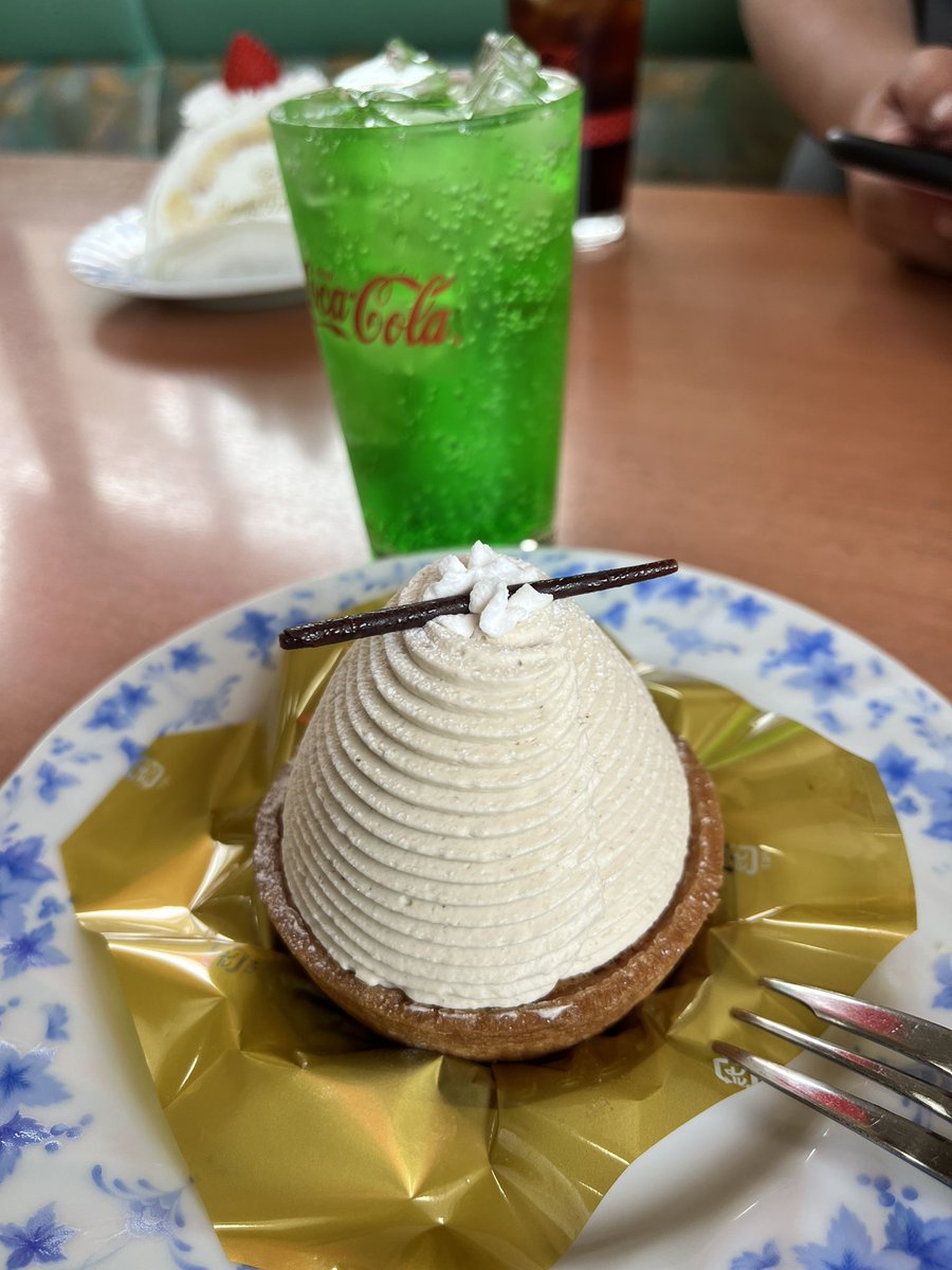 zest_cuore's tweet image. いつも協賛頂いているオイルメーカー様出店に顔出しついでにぷらっと富士まで〜

#富士2りんかん
#shellADVANCE
#Z900RS