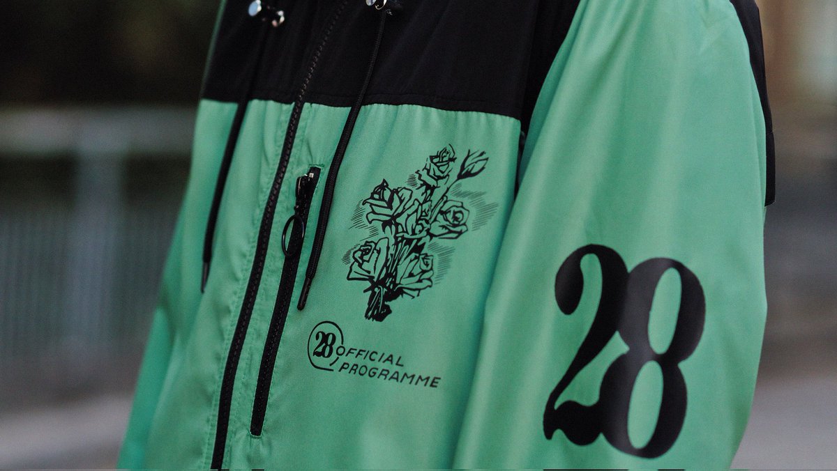 Ria☆ on Twitter ""he doesn't like flowers" it's all over his merch"