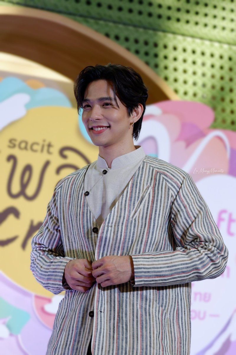 แกกกกก ยิ้มหล่อมากก @lee_thanat 

#Lee_Thanat #ลีฐานัฐพ์ #หนูมาลี
#sacitเพลินคราฟต์ #CraftatFirstCrush