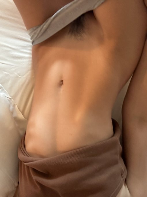 I wanna misbehave (｡)(｡) https://t.co/3cBsZzeOoz