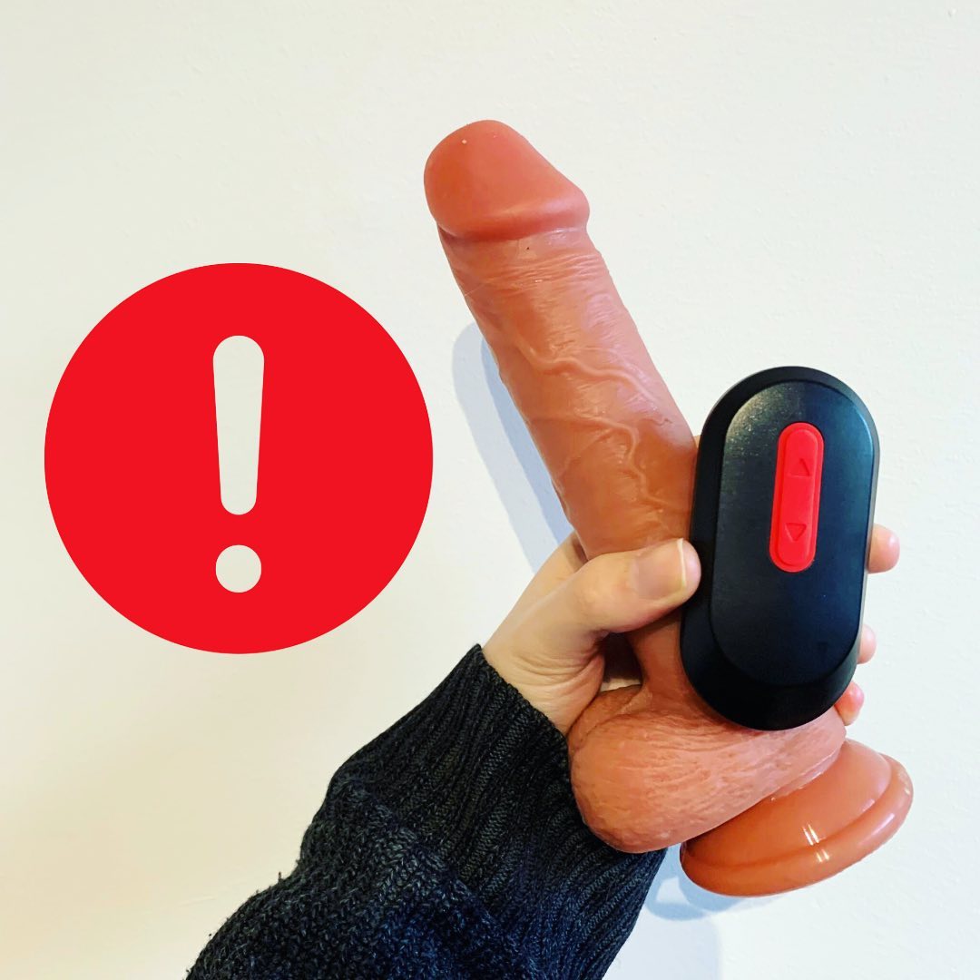 ⚠️ PSA ⚠️ This week I was supposed to be reviewing the @bestvibe_2 Ejaculator. However, it has a number of issues that make it DANGEROUS to use. Number 1 of these being that it constantly BLOWS AIR into the vagina in order to function, which has the potential to cause death 😩 https://t.co/Dp5i9jLQt0