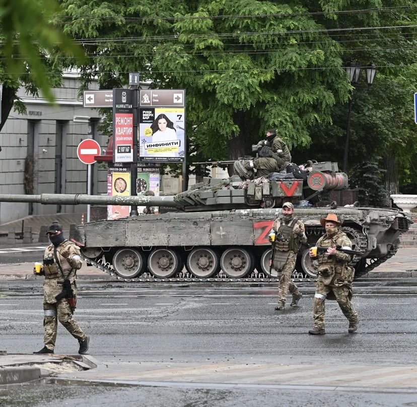 “When’s the coup start? Do we have time to grab a coffee?” Amazing picture of the Wagner troops this morning for so many reasons.