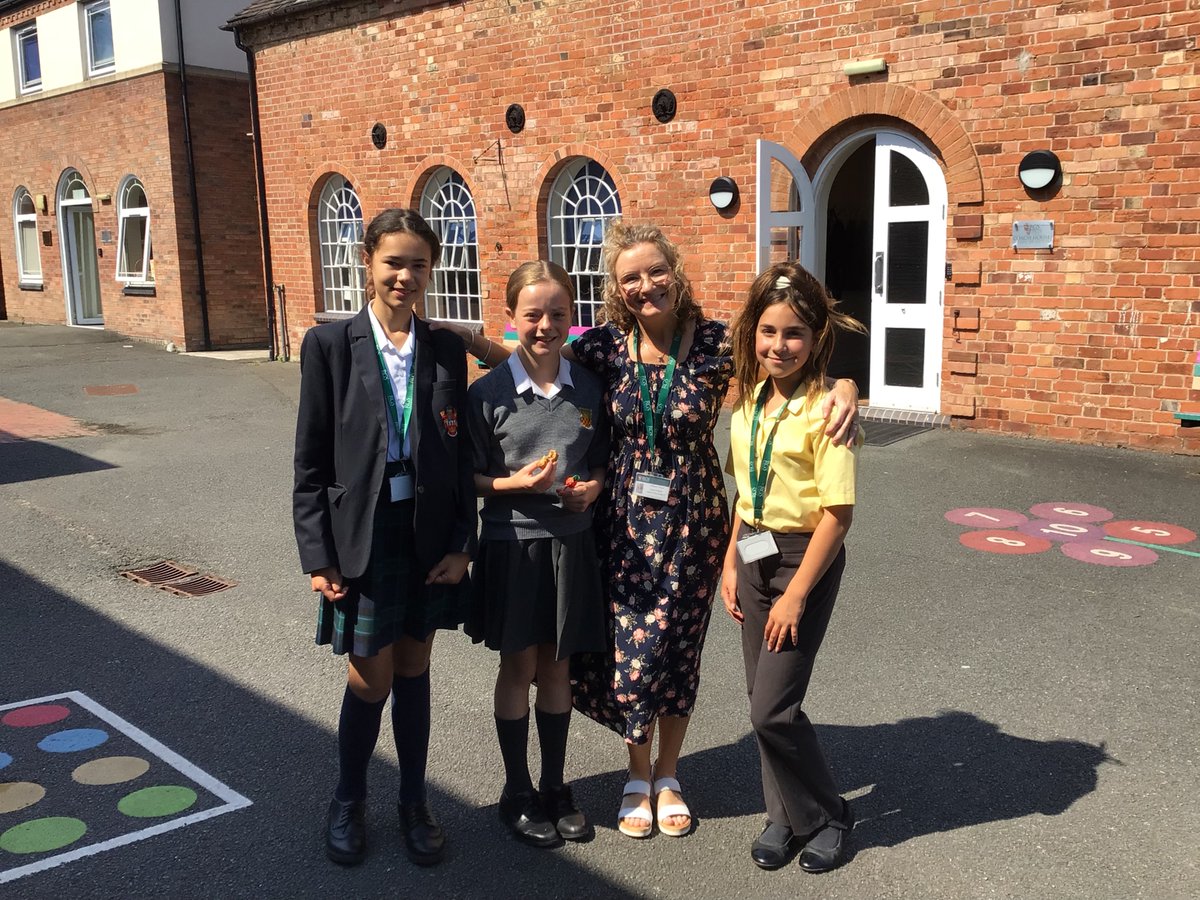 dodderhill's tweet photo. 👭Building connections across year groups! Our Year Six pupils were recently paired with Year Sevens in an exciting Big sister/Little sister initiative 🌞
https://t.co/6wYFlP9fhX
#BigSisterLittleSister #BuildingConnections #itsfeeling https://t.co/2X1lFdAlL1