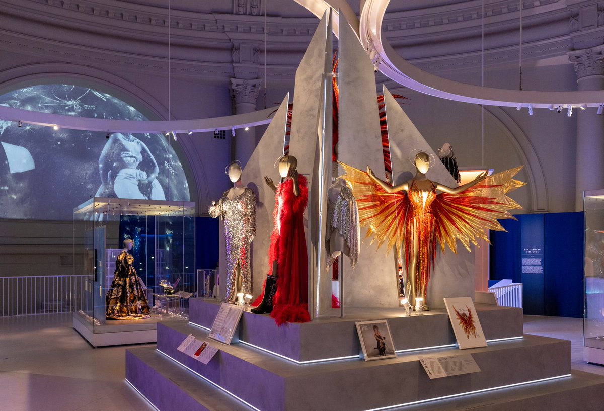 V&A tweet media