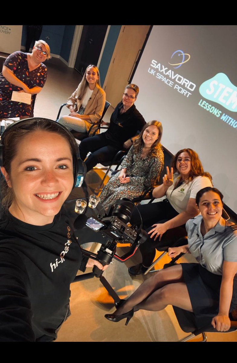 An honour yesterday to share a stage with some incredible engineers on #InternationalWomenInEngineeringDay to talk about our careers and what engineering means to us. A nerve-wracking 10k students were watching online from their classrooms and sending in questions 🤯#WomenInSTEM