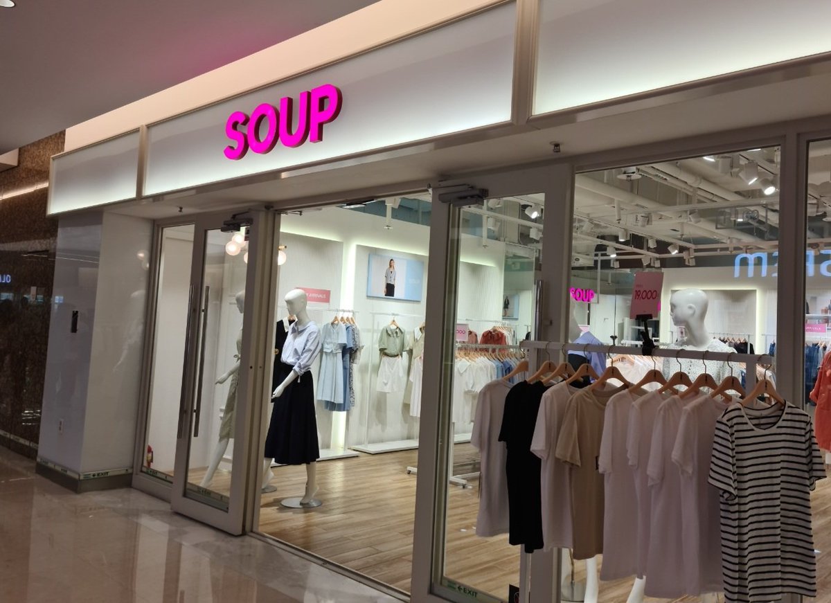 Dafisha Commissions Closed on Twitter "RT yooltao CLOTHES AT THE