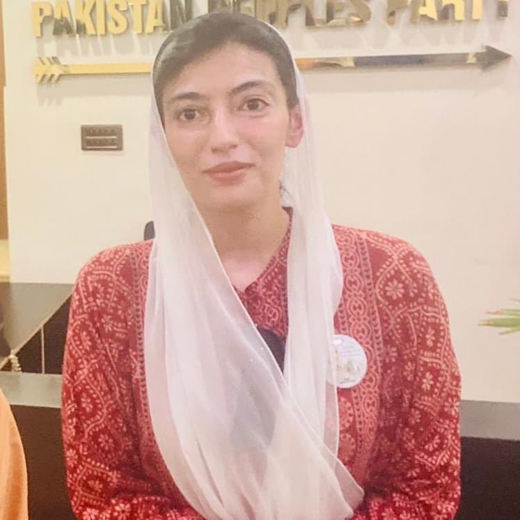 bibi <a href="/AseefaBZ/">Aseefa B Zardari</a> mashaallah mashaallah may Allah bless you bibi sahiba mashaallah 🧿😍