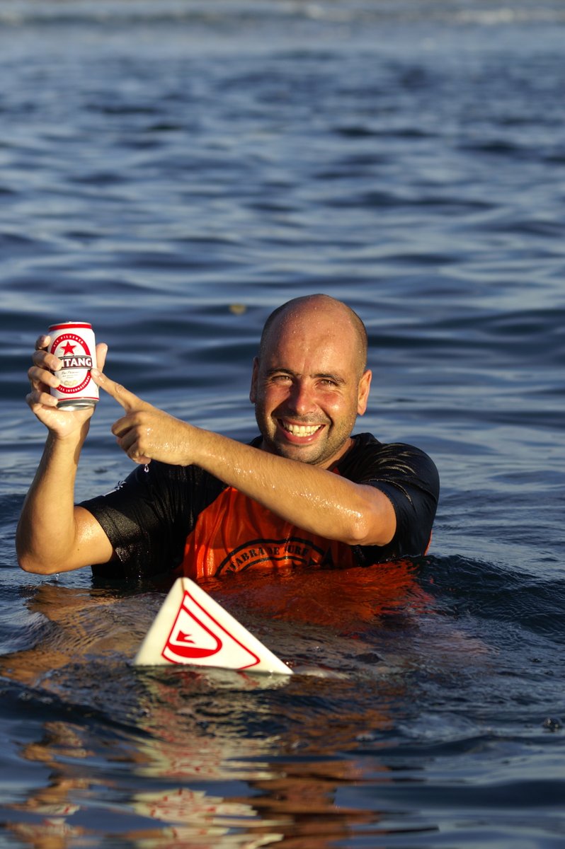 Felicidades al boss de la <a href="/ESCUELACANTABRA/">ESCUELA CÁNTABRA DE SURF</a> <a href="/davidcapigarcia/">David Capi Garcia</a> y a su baby Nayla en su cumpleaños. Que tengaís un gran día Captain #onelove #respect 
escuelacantabradesurf.com 
#escuelacantabradesurf