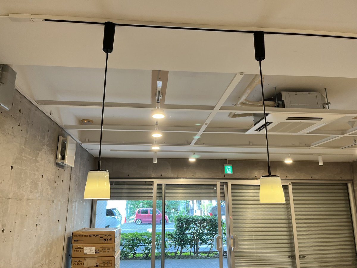 WolsBooks's tweet image. インテリア照明がつきました！
#SenseOfFun   #ペンダントライト　#LED照明