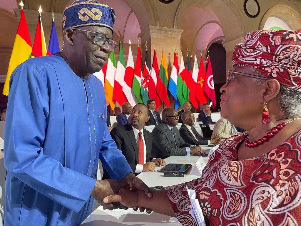 NOIweala's tweet image. More images from the Paris Summit #NewGlobalFinancingPact. With HE President Ali Bongo @PresidentABO, HE President Bola Ahmed Tinubu @officialABAT, HE President @WilliamsRuto and African Business moguls @Mo_IbrahimFdn @TonyOElumelu