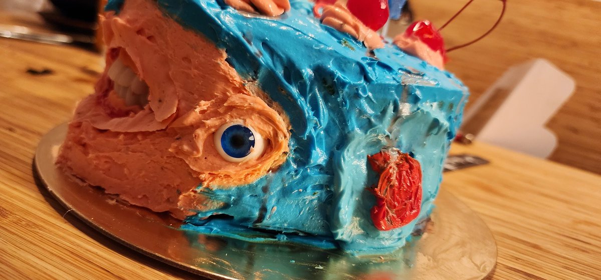 baconexperience's tweet photo. This was my birthday cake this year. I love it and if you don't you're wrong. #Megaman #MegaManBattleNetwork

What you think @MegaMan alumni? https://t.co/iBvvMOysXg
