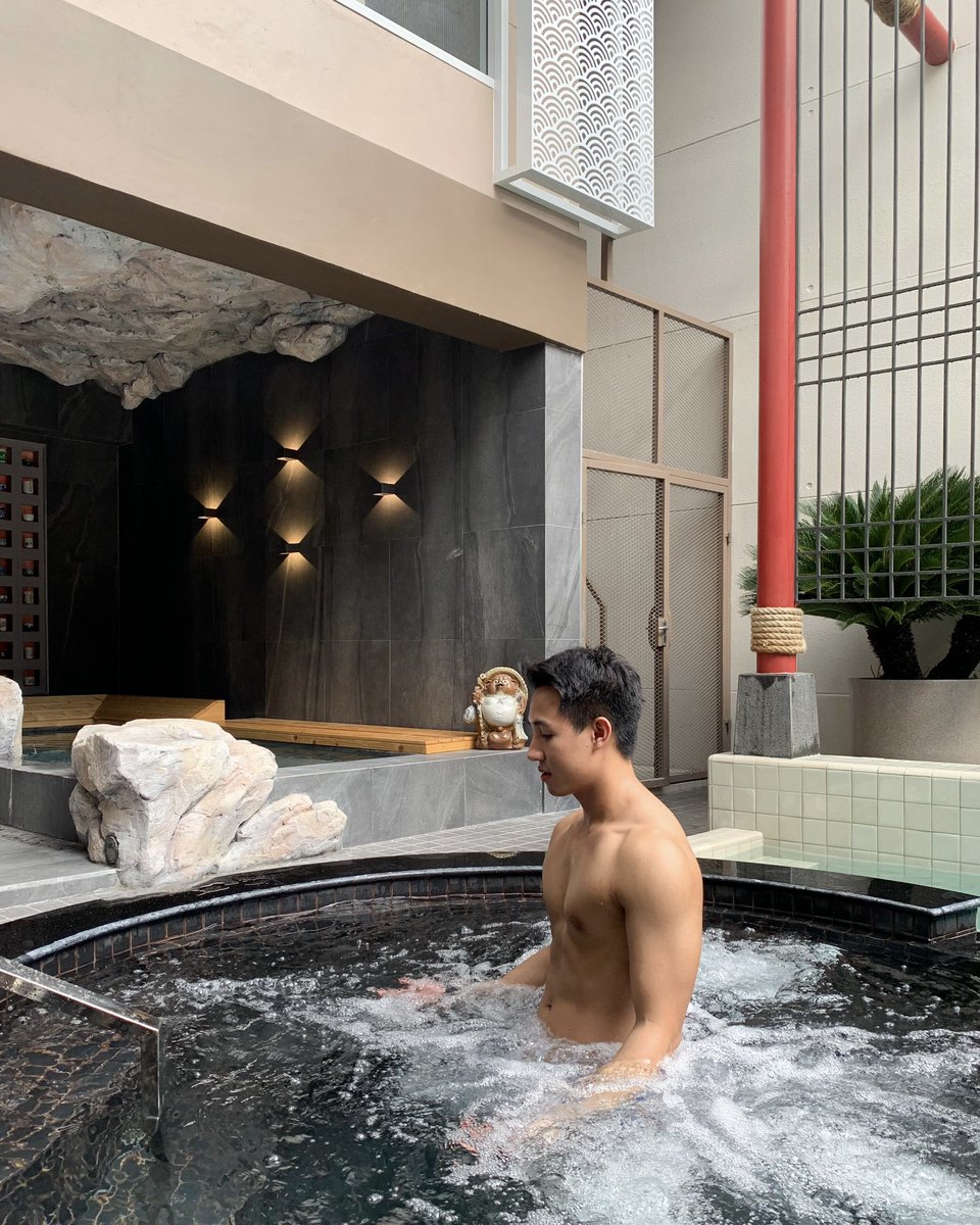 sedthaa's tweet photo. วันไหนอยากผ่อนคลายง่ายๆในตัวเมืองก็คือแนะนำออนเซ็น ไคคัน Kai-Kan : Gentleman Onsen ตกแต่งสไตล์ญี่ปุ่น 🎏 ลง bts สะพานควายละเดินมาประมาณ 200 เมตรก็ถึงเลย https://t.co/nppi5BHJs6