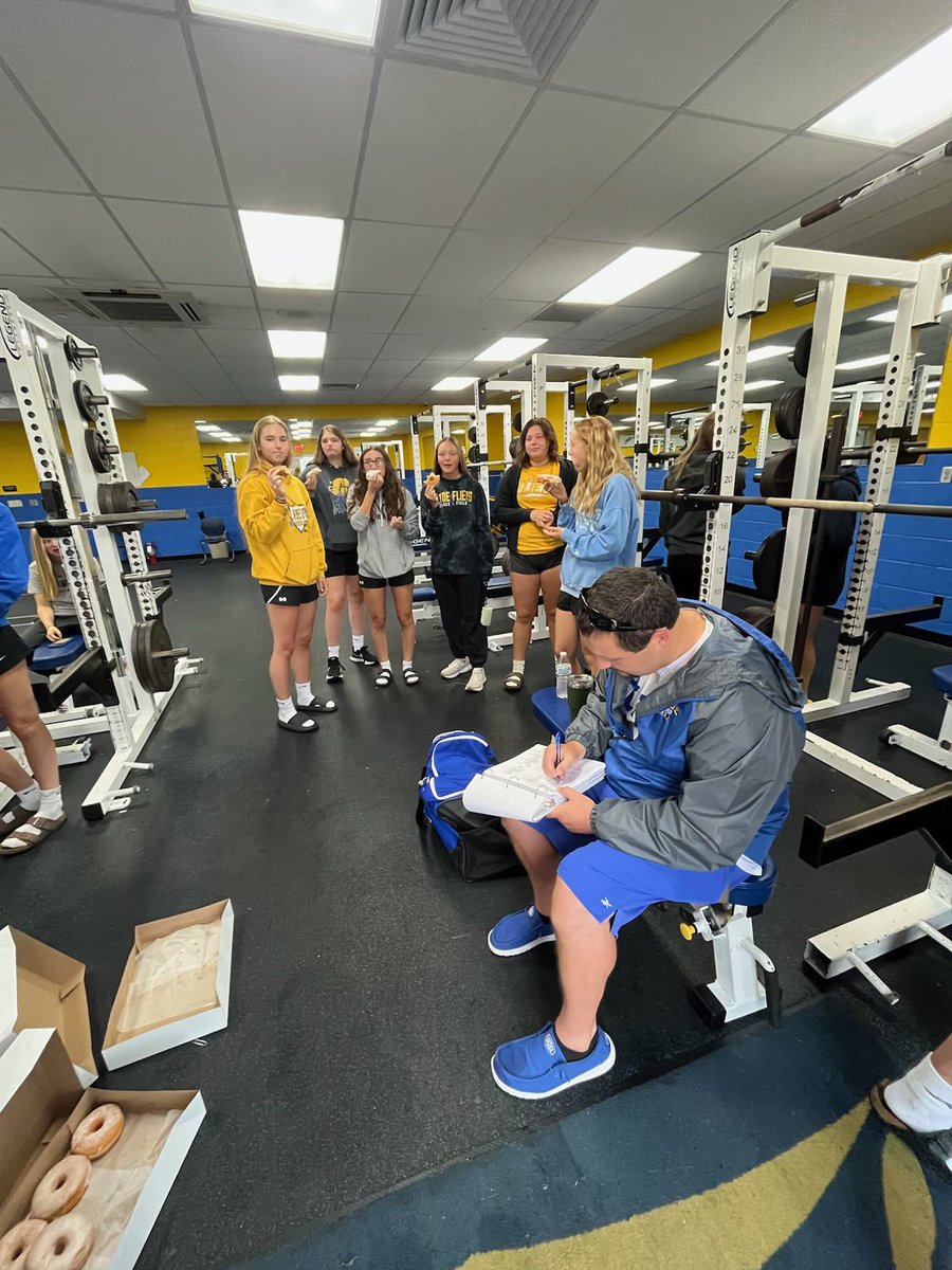 flierhoops's tweet photo. Day 1 in the 📚 Very proud of the effort given by our Lady Fliers-played against some big schools and keep fighting to the end. Great competition here in Indiana 🏀 Day by Day, Brick by Brick! 

(Will do a better job with varsity pictures tomorrow) https://t.co/GnR3xDewC2