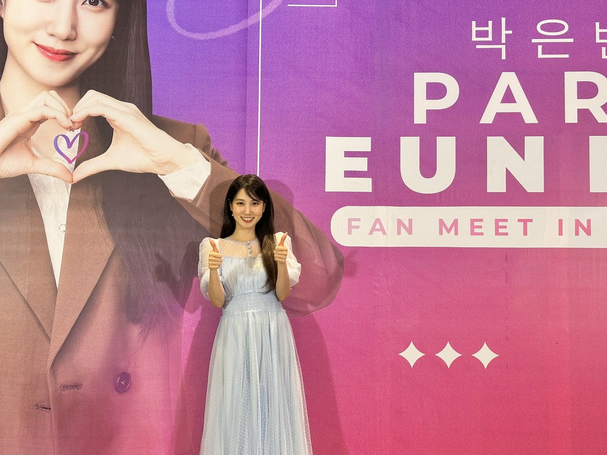 AromagicareWide's tweet photo. The most adorable and gorgeous Park Eun Bin! 👏🏻

#ParkEunBinAromagicare
#ParkEunBinAromagicareFanMeetMNL
#ParkEunBin #Aromagicare https://t.co/bmr9TwI1Wd