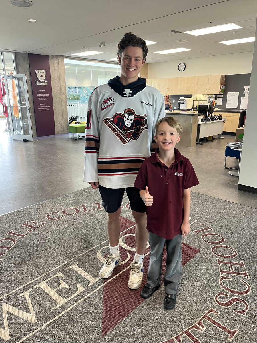 rundleschools's tweet photo. Our primary school students enjoyed a special visit from Calgary Hitman Hockey player - Matteo Danis this week!(Principal, Mrs. Danis’s son :) 
#wearerundle #together #bekind #becurious 
@DanisMatteo @WHLHitmen https://t.co/UeIIskT6Jg
