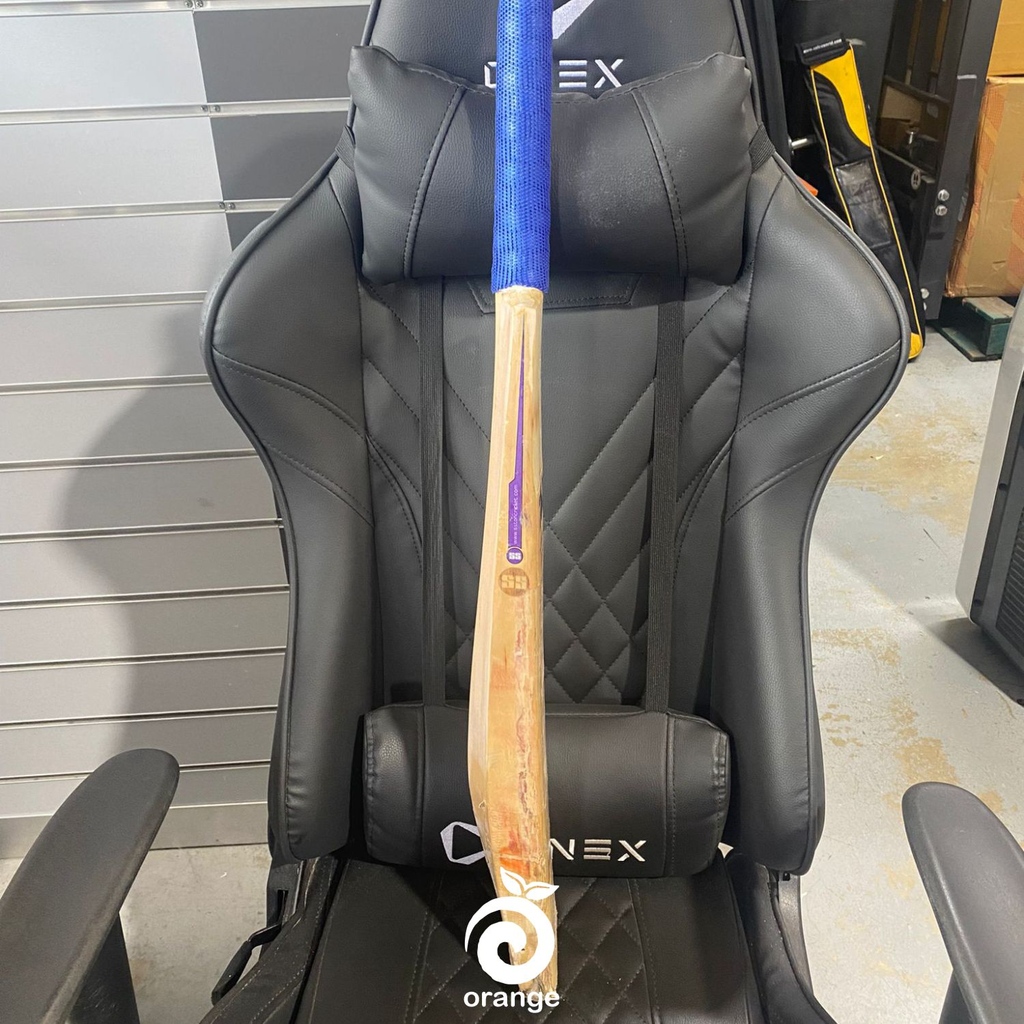 ORANGESPORTSAUS's tweet photo. Does your bat looks like this. We can fix it for you. Bat Rehandle service. Always repairing. We specialise in technical and not the usual repairs. 
All Repairs are done in house. Quick turn around times. #Cricketbat #Sydney #Graynicolls #Kookaburra #bats #englishwillow https://t.co/yvfbJv18mS