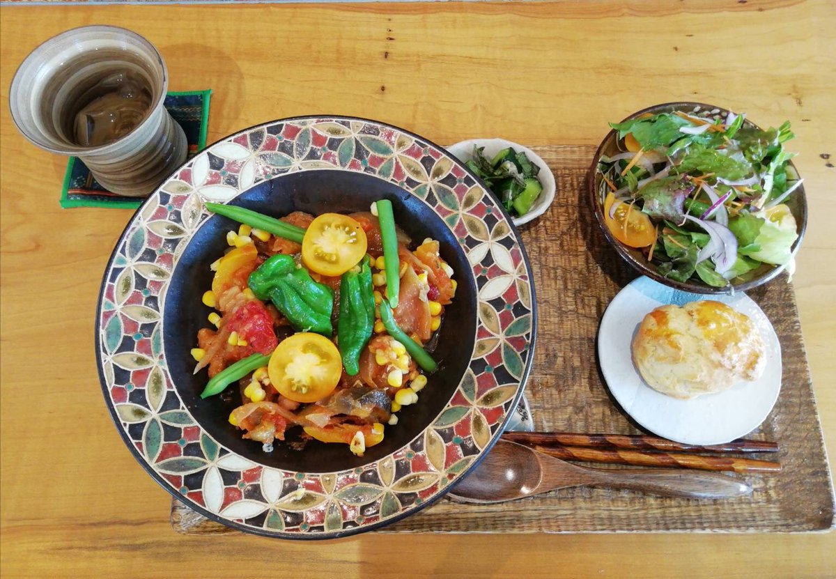 お久しぶりです。
6月からの新メニュー「ラタトゥユ」です。
新鮮な夏野菜たっぷり使ってます🍅
ぜひお立ち寄りください☕️
#cafesian