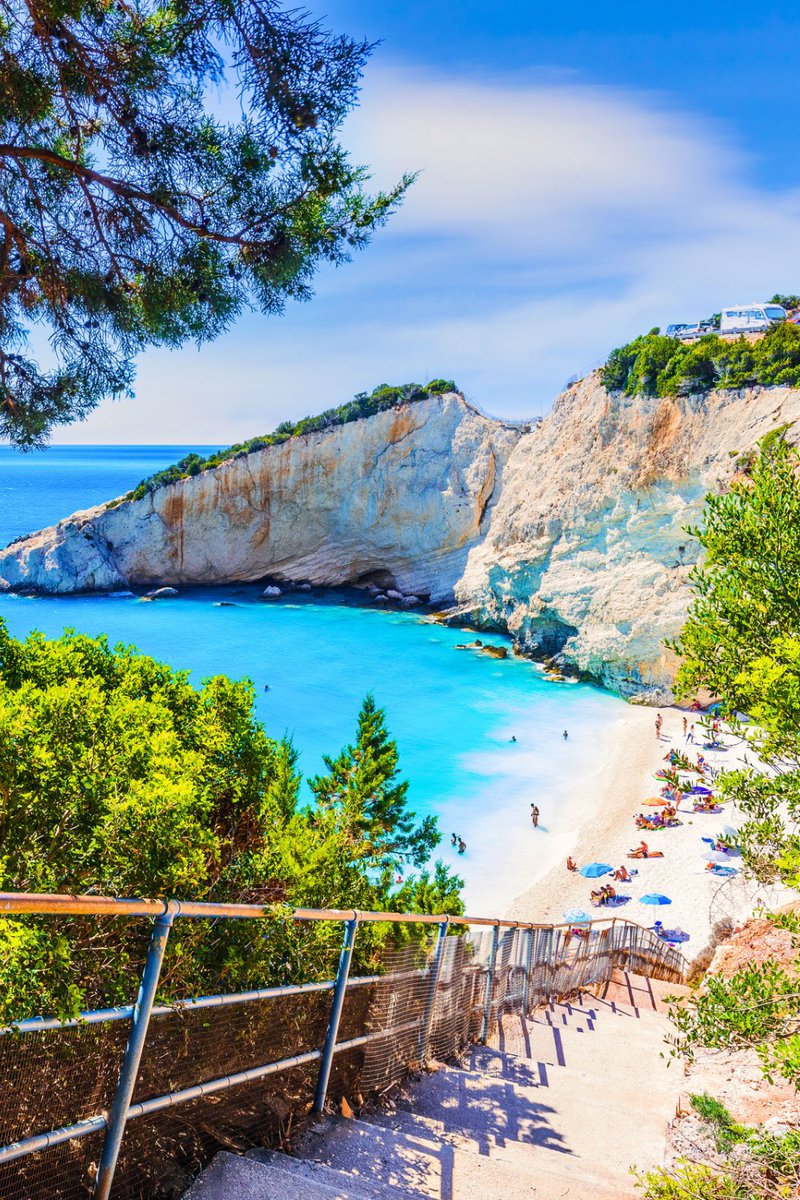 Beautiful Greece 🍂

#nature #Greece #beach #traveling #NaturePhotography #naturelovers #bluewater #bluesky #stairs #sea #NaturalBeauty #ocean #clouds #amazingnature #greentrees #travelphotography #destination