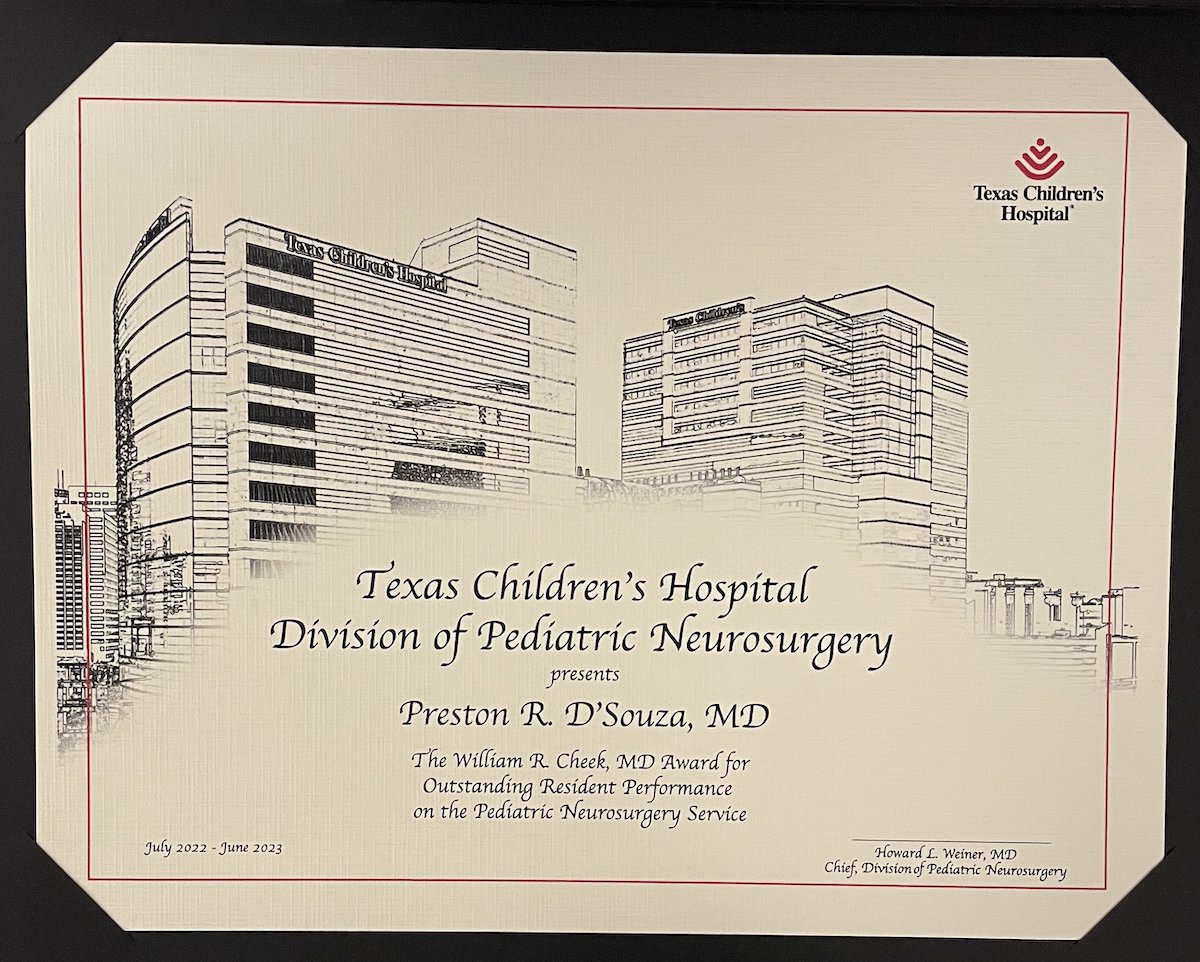 We are very proud of Dr. Preston D'Souza @UTMBNeurosurg for receiving the William R. Cheek Award @TexasChildrens for his outstanding service on Pediatric Neurosurgery. Thank you @howardweinermd @NishaGadgilMD #DanCurry and all TCH faculty for mentoring him!