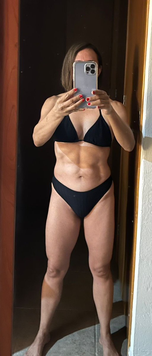 ⚠️¿Es la edad determinante para lograr tus objetivos? 

✅Gaby de 57 años que durante 1 año y medio a base de #entrenamiento, #alimentación y estilos de vida #saludables da ejemplo que no existe impedimento para lograrlo.

¿ Y tú para cuando? 

#nutrición #Sarcopenia #obesidad