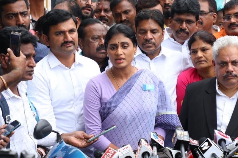 YSR Telangana Party (YSRTP) leader Y. S. Sharmila on Friday denied media reports that she is going to be appointed as the Andhra Pradesh Congress President.
#YSRTelanganaParty #YSSharmila 
munsifdaily.com/?p=105380