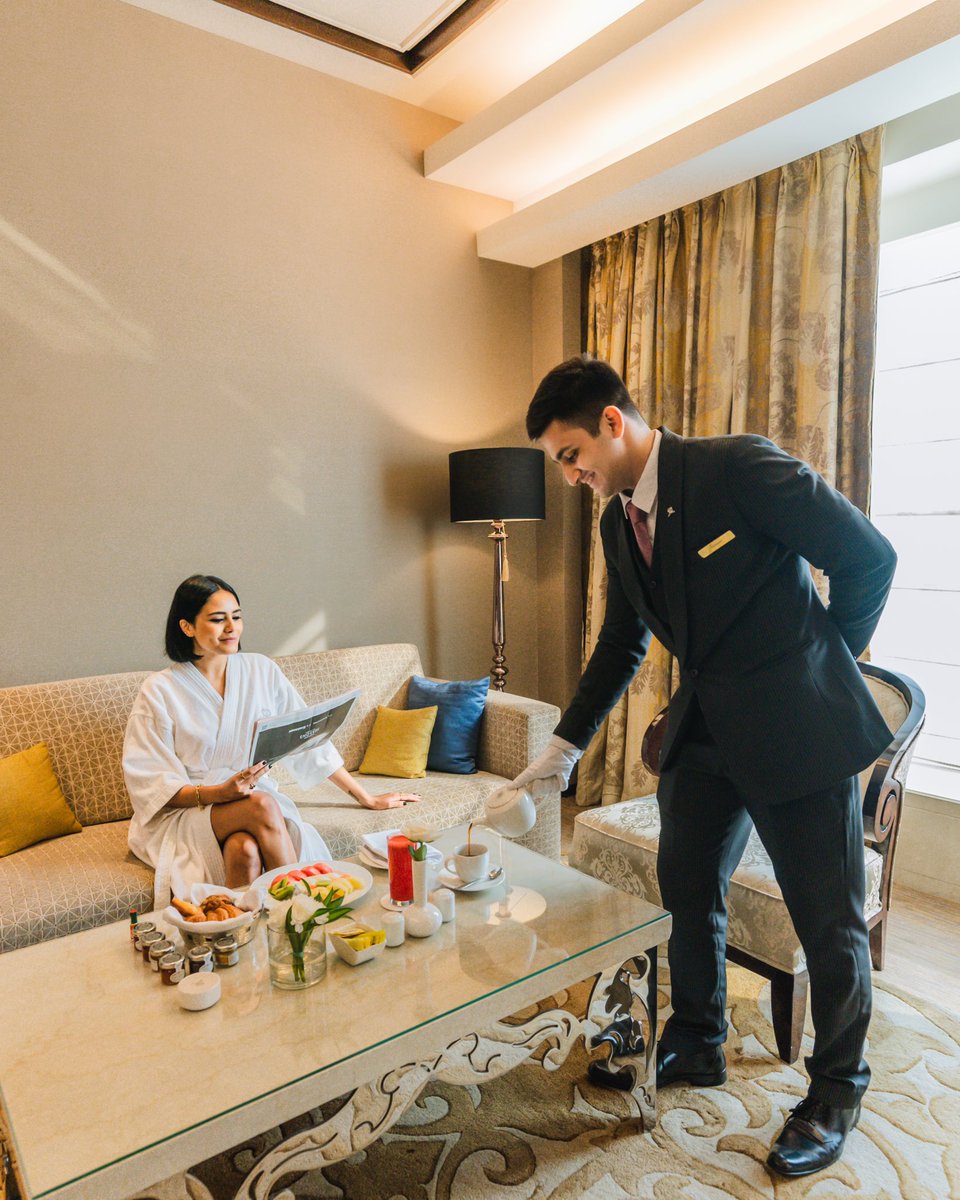 stregismumbai's tweet photo. St. Regis Butler Service 

Treating you to exquisite moments of comfort and luxury with personalized service at The Best Address.

#LiveExquisite #StRegisMumbai #ButlerService #StRegis #TheBestAddress https://t.co/3uJE0j7uuU
