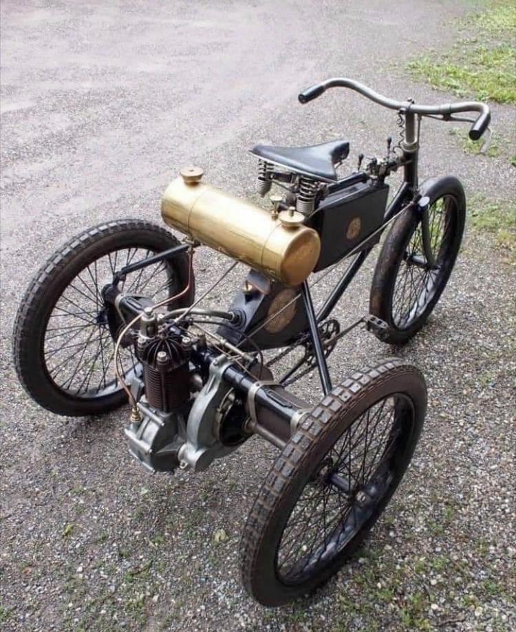 Would you ride this bike?  Yes or No #Marijauna #weedmob #stonerfam #weedsmokers #CannabisCommunity #Mmemberville #thursdayvibes #Fridaymotivation
