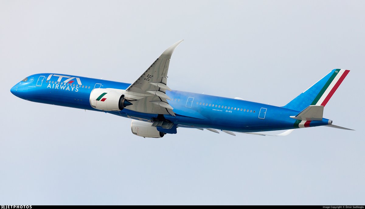 JetPhotos tweet media